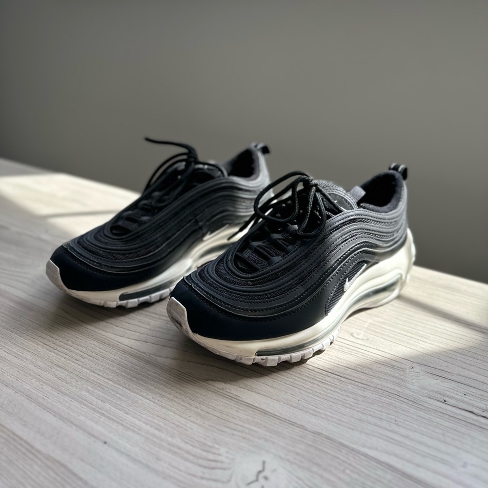 Nike Air Max 97 | Women’s 7, Big Kids 5.5Y